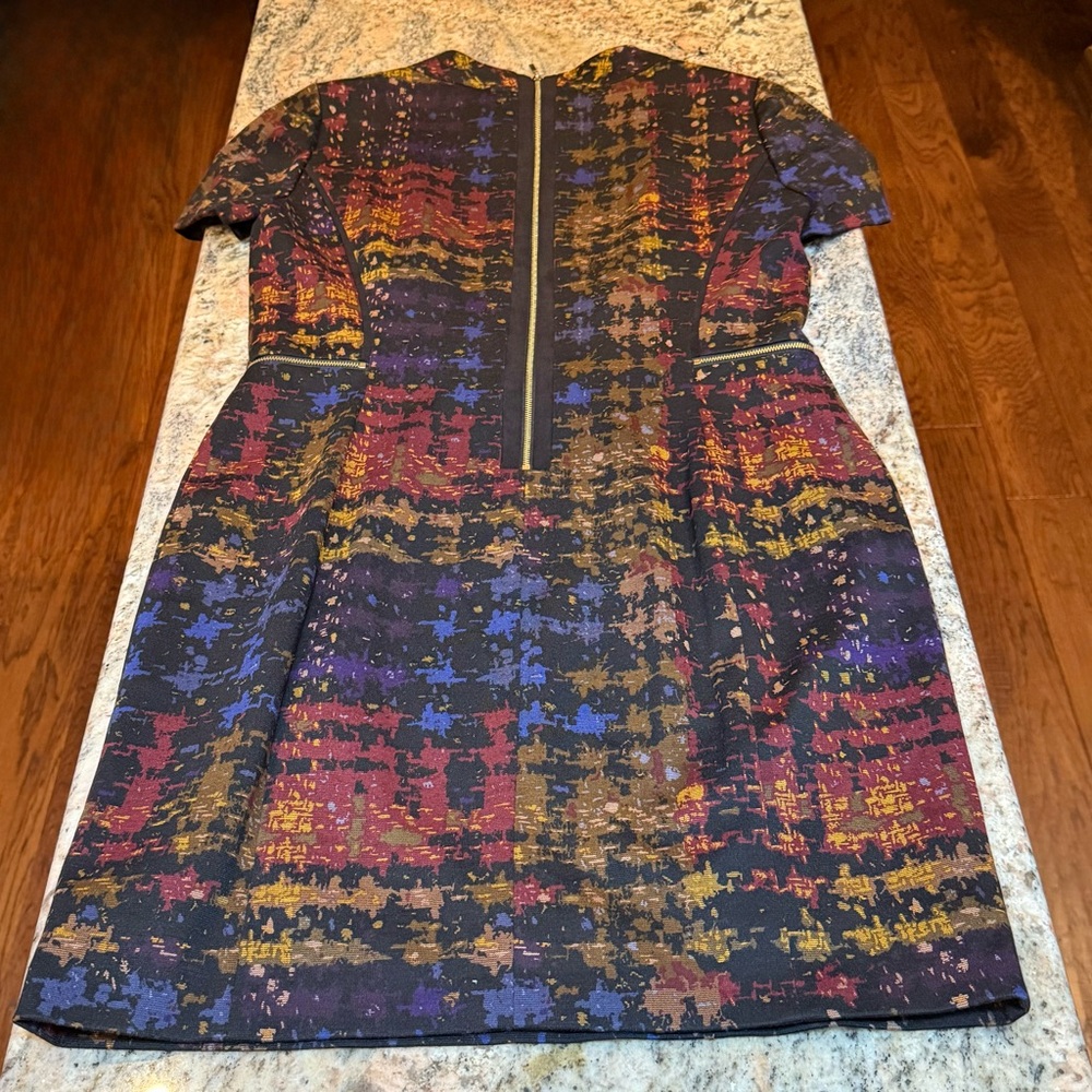 Tahari size 8P NWOT Multicolor Dress. Fully lined with exposed back zipper. - Picture 3 of 12